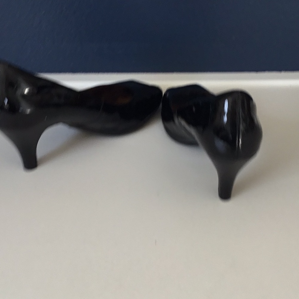 Shoes - Picture 3 of 3